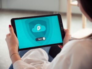 再婚を希望する女性が婚活アプリで安全に利用するための対策は？